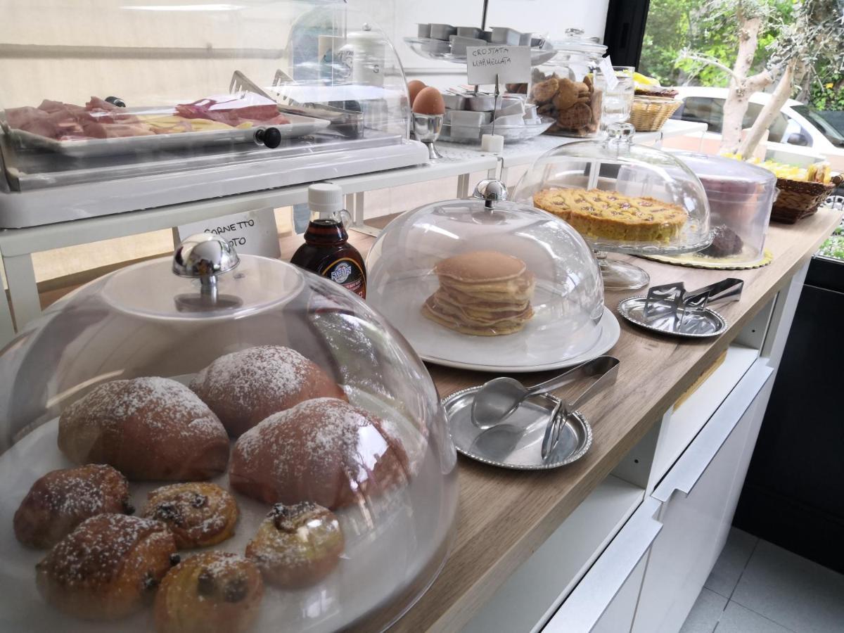 Hotel Iride Suite & Breakfast- Ideale Per Famiglie E Coppie Riccione Exterior photo