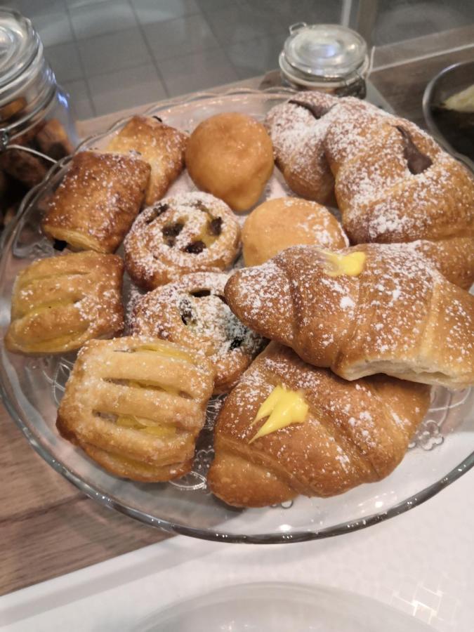 Hotel Iride Suite & Breakfast- Ideale Per Famiglie E Coppie Riccione Exterior photo