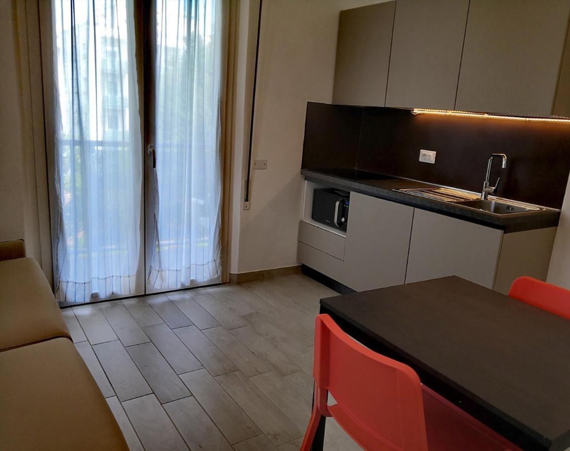 Hotel Iride Suite & Breakfast- Ideale Per Famiglie E Coppie Riccione Exterior photo