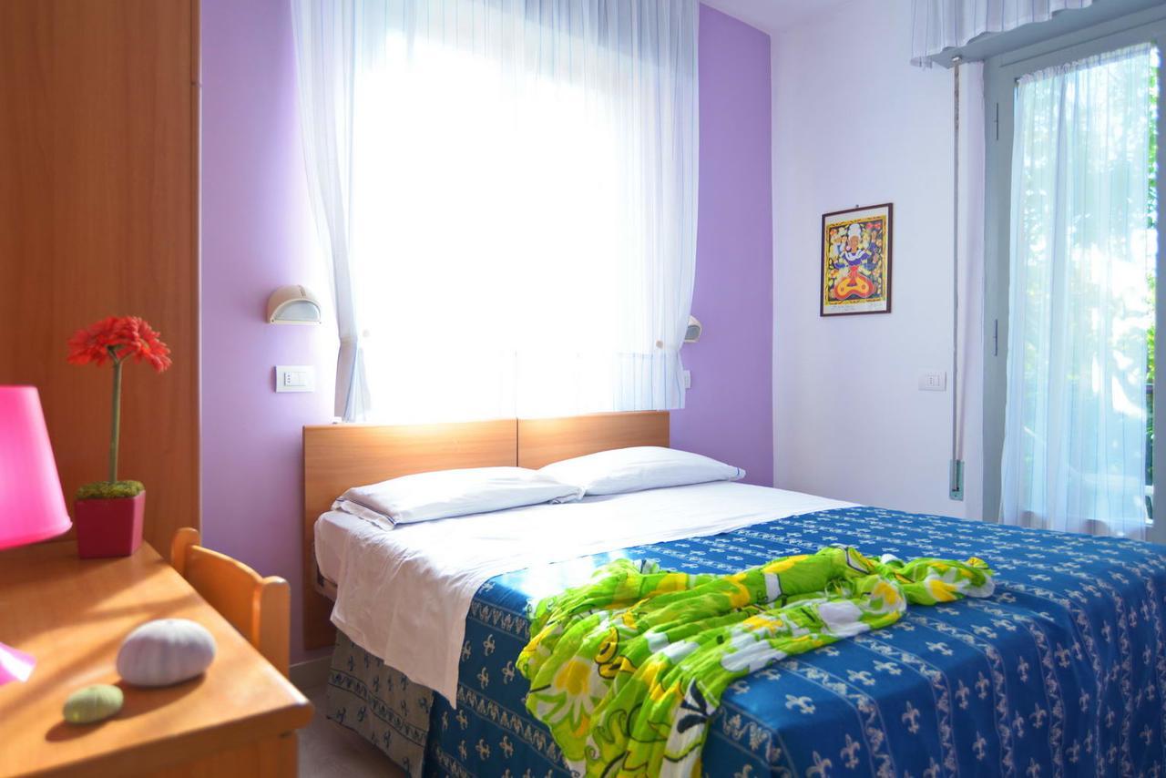 Hotel Iride Suite & Breakfast- Ideale Per Famiglie E Coppie Riccione Exterior photo
