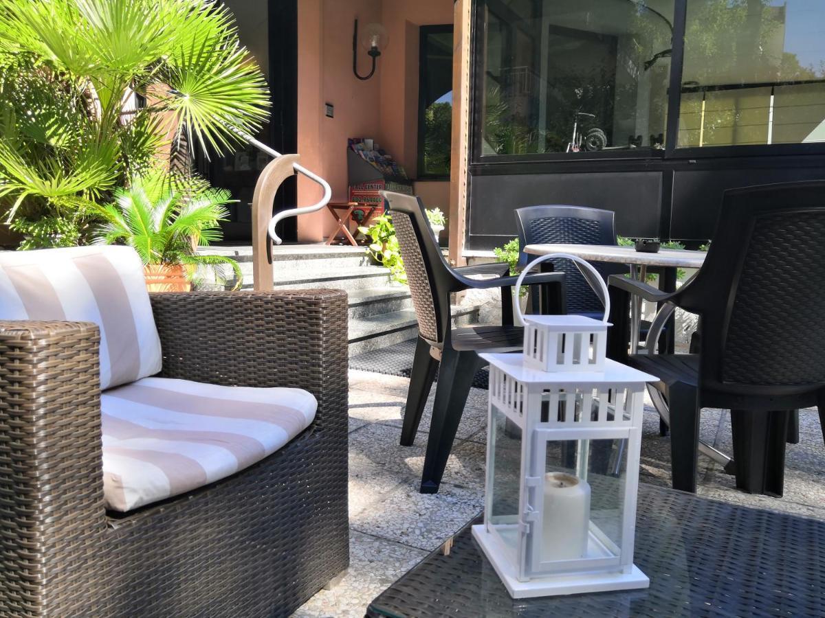 Hotel Iride Suite & Breakfast- Ideale Per Famiglie E Coppie Riccione Exterior photo